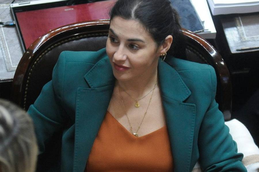 Marcela Pagano reapareció tras el escándalo con la comisión de Juicio Político y en el cierre de la sesión votó la Ley Bases: “A la gilada (y a las pavas) ni cabida”