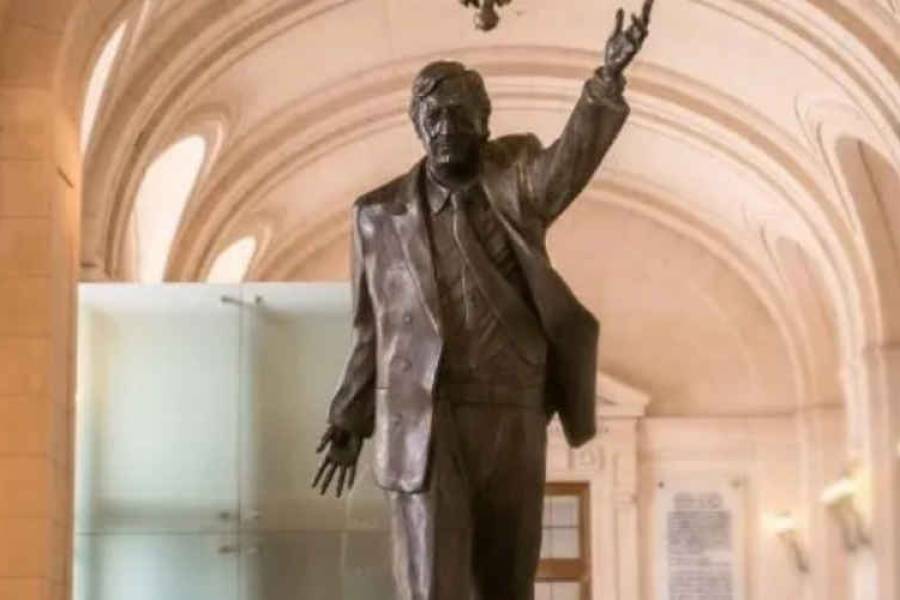 Sacaron la estatua de Néstor Kirchner que estaba en el CCK para evitar que la vandalicen