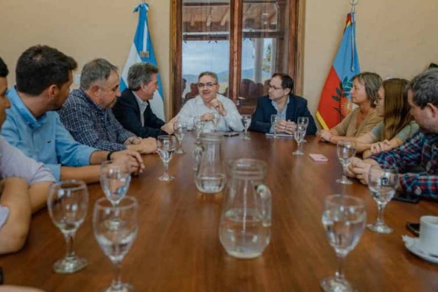 Representante del Banco Mundial visitó proyectos productivos en el interior provincial 
