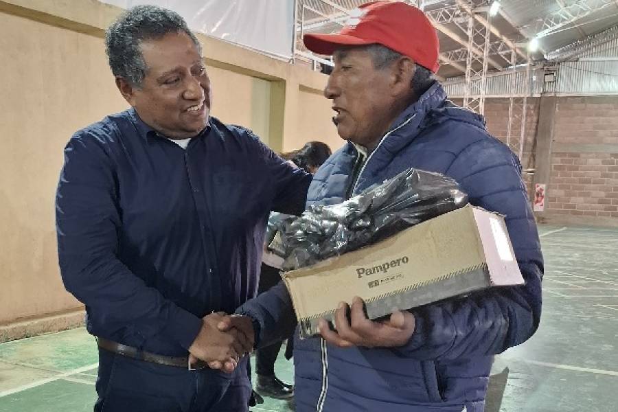Intendente de Antofagasta de la Sierra dará un bono de $100.000