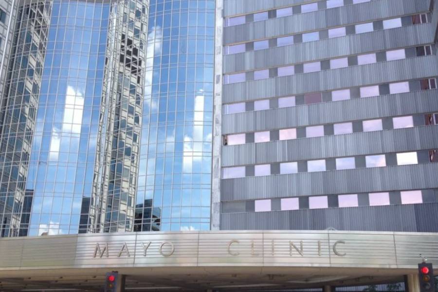 Fiebre tifoidea: cómo prevenirla según los especialistas de Mayo Clinic
