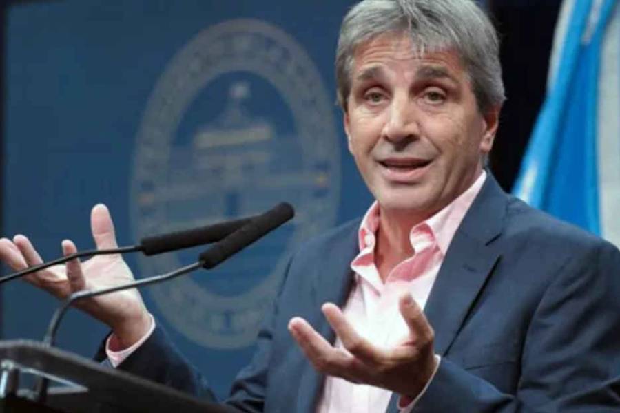 Luis Caputo se sumó a la cruzada contra los periodistas: 