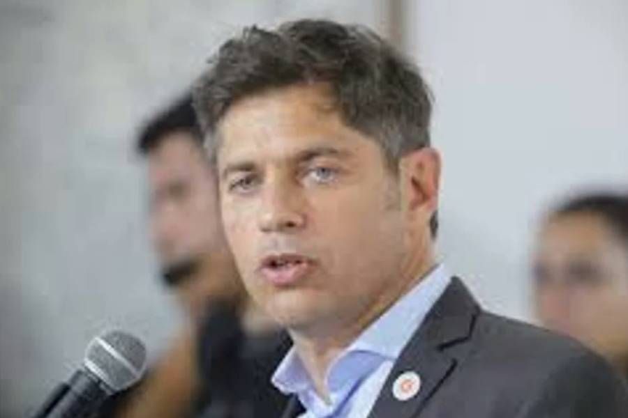 Kicillof afirma que Milei “está destruyendo el aparato productivo argentino”