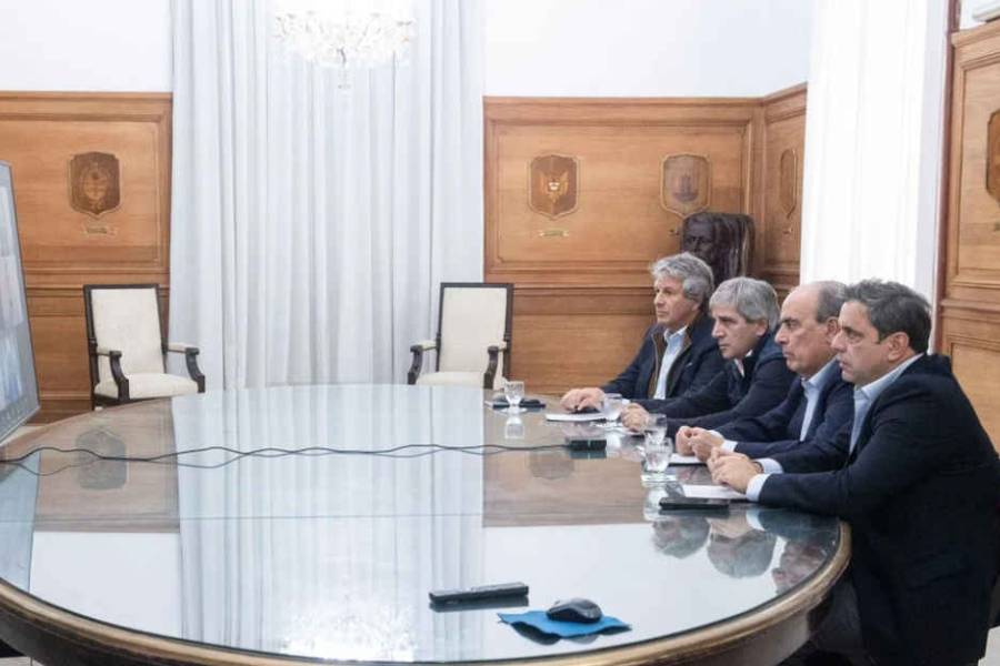 Francos y Caputo mantuvieron un Zoom con gobernadores para sumarlos al plan del 