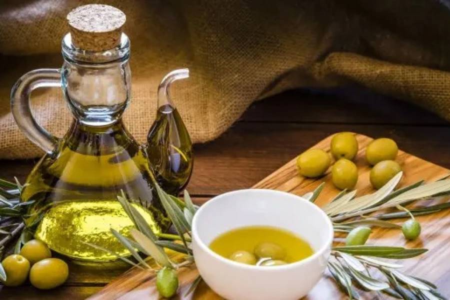 ANMAT prohibió la venta en todo el país de un aceite de oliva y una harina de almendras