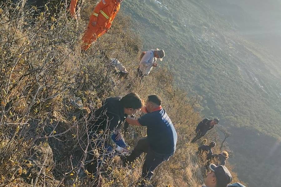 Rescatan a siete personas extraviadas en la Quebrada El Naranjo: una de ellas sufrió un ataque de pánico