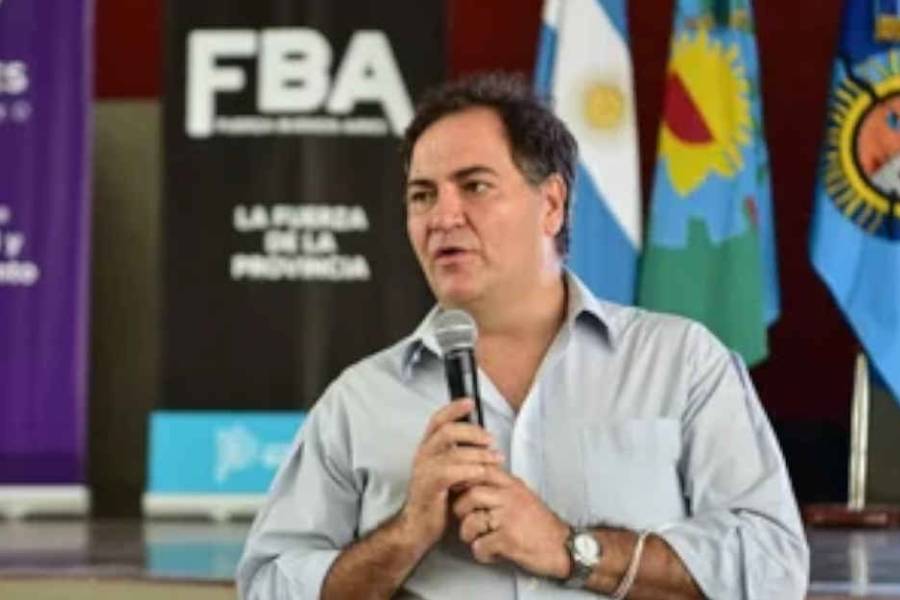 El ministro de Seguridad de Kicillof afirmó que los policías apartados eran una “célula militante” de LLA