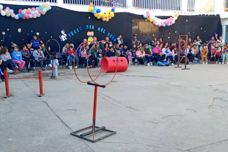 Entre juegos y abrazos, los niños vivieron una jornada inolvidable en la Escuela de Policía