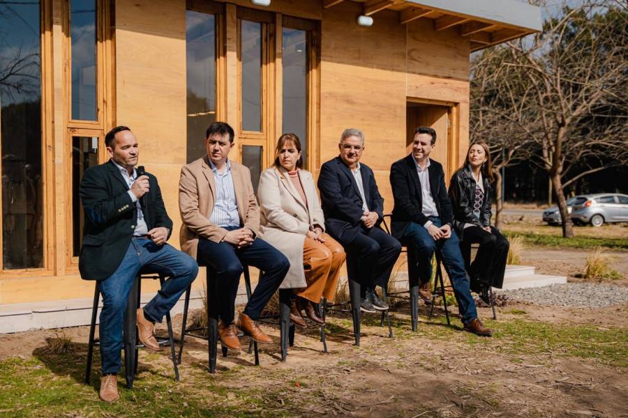Inauguran una planta de fabricación de viviendas sustentables en El Pantanillo