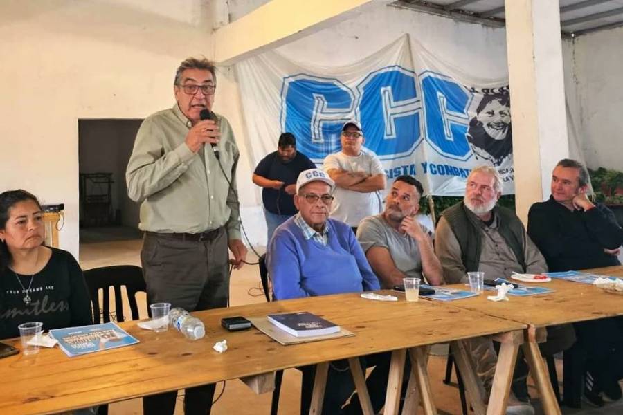 Las dos CTA participan este lunes de una conferencia frente al Congreso en rechazo a los vetos presidenciales