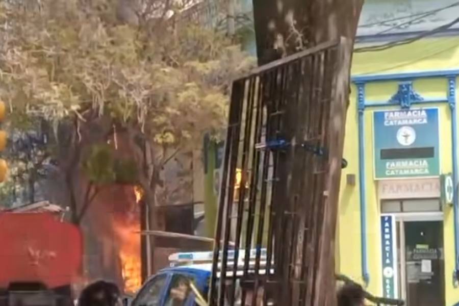 Dos incendios en menos de dos horas activaron operativos de emergencia en la Capital