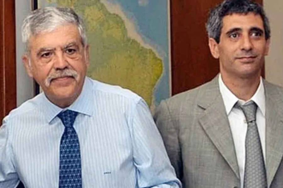 Condenaron a Julio De Vido y a Roberto Baratta por la compra de Gas Natural Licuado con sobreprecios