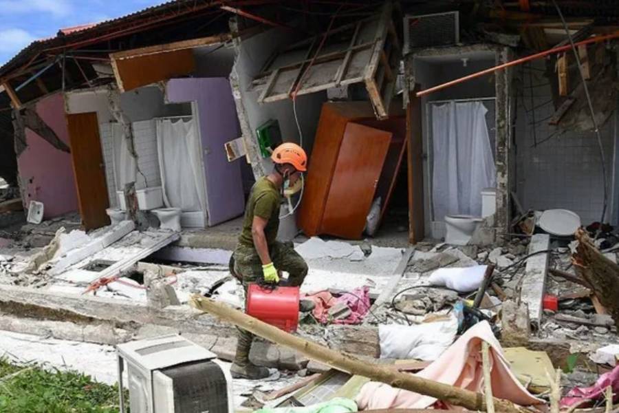 Al menos 69 muertos en un fuerte terremoto que sacudió el centro de Filipinas