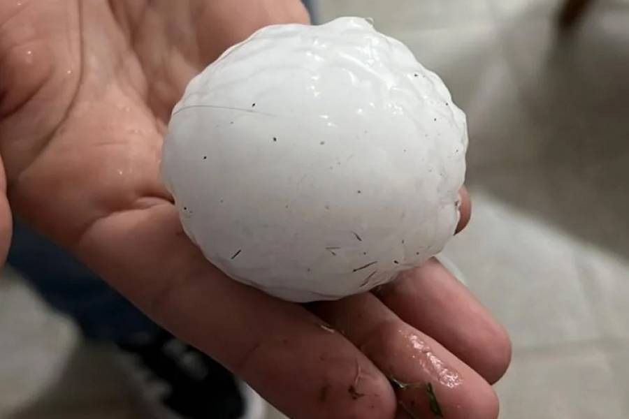 Tormenta y granizo gigante impactaron en el sur de Córdoba