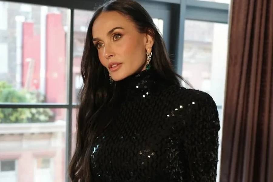 Demi Moore deslumbra con su nuevo look y un guiño a “Striptease