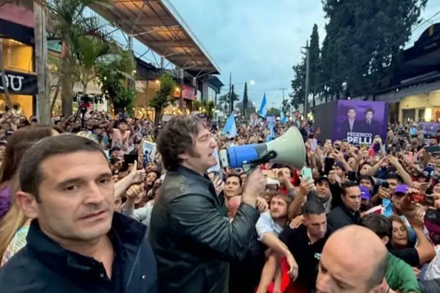 Cuenta regresiva para las elecciones: Milei cierra en Rosario y Kicillof junto a Taiana y Massa en San Martín