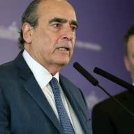 Sin verse con Milei, Guillermo Francos se despide de la Rosada con un saludo a sus equipos y una reunión con Adorni