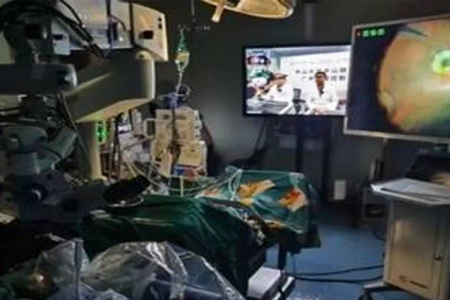 Un equipo médico chino realizó una cirugía ocular robótica remota mediante 5G a distancia