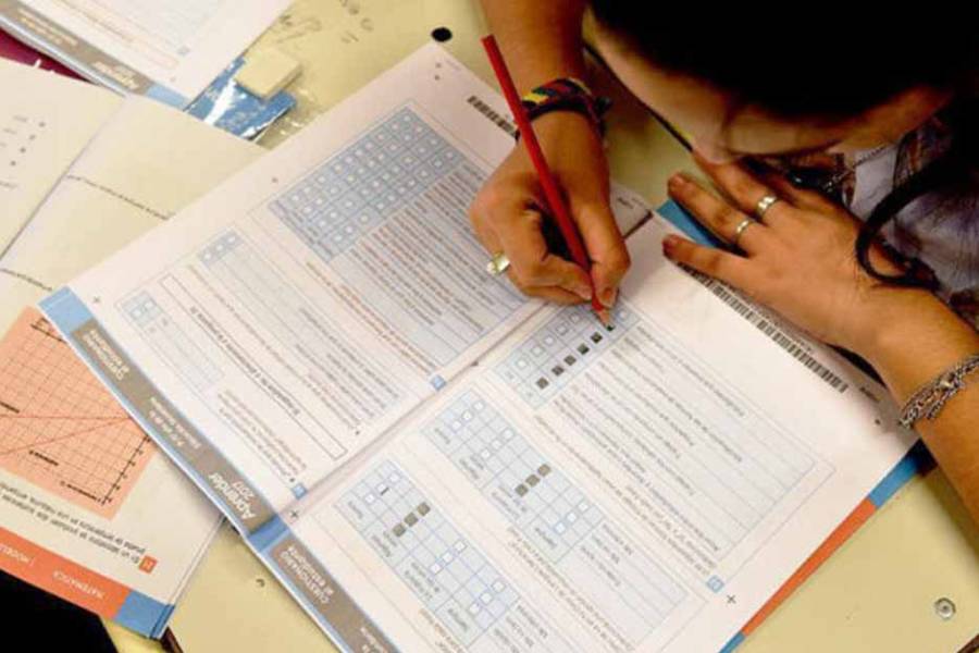 Pruebas Aprender 2025: Más de 7000 alumnos rinden examen sobre Lenguas y Matemáticas