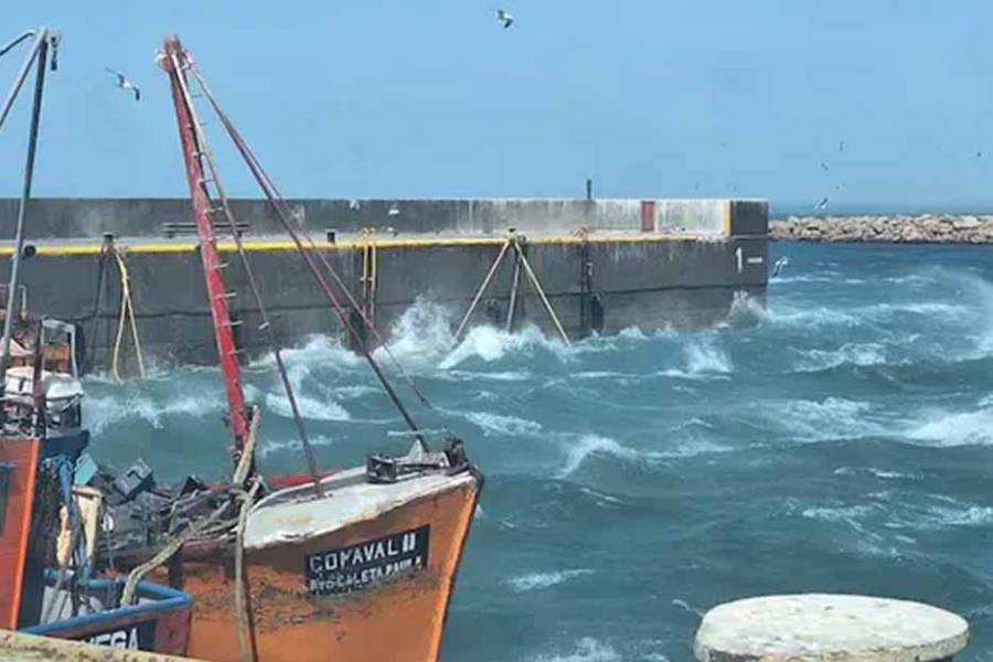 Temporal de viento en la Patagonia provocó incendios, voladuras de techos y hundimiento de barcos