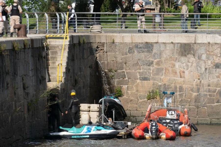 Hallaron muerto al hombre que se arrojó al agua desde el puente de la Mujer