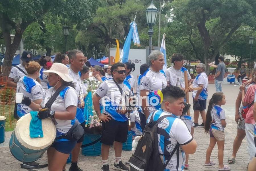 Peregrinos de fe: Historias de devoción y gratitud en el camino hacia la Virgen del Valle
