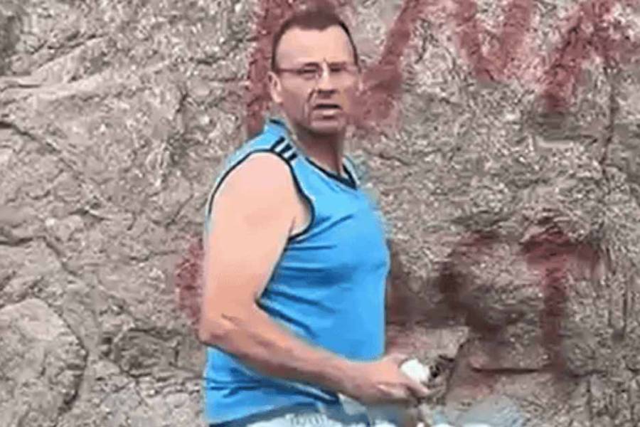 Vandalismo en Nahuel Huapi: filman a camionero pintando rocas del Valle Encantado
