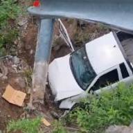 Camioneta cayó al precipicio en Cuesta El Portezuelo