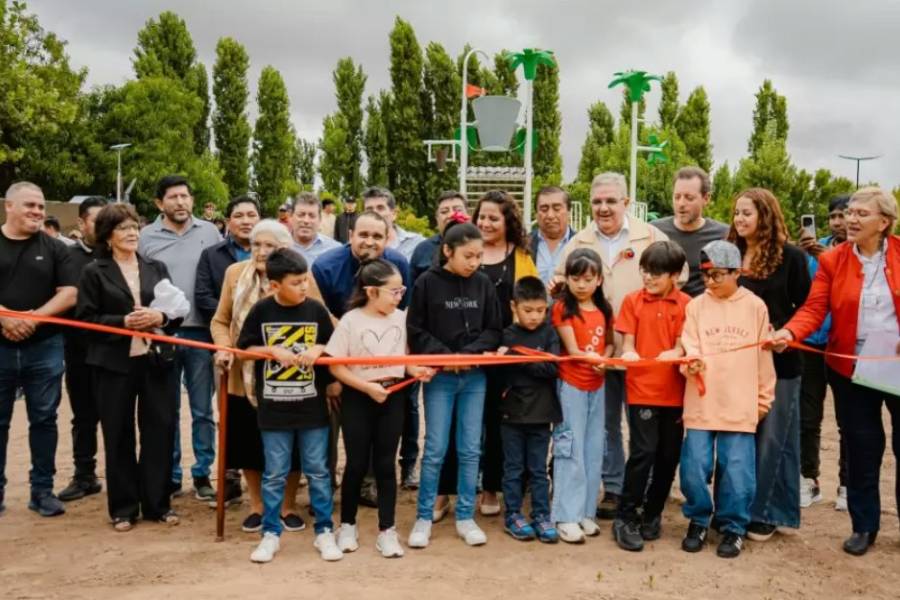 Raúl Jalil anunció 300 becas para estudios universitarios virtuales en Catamarca