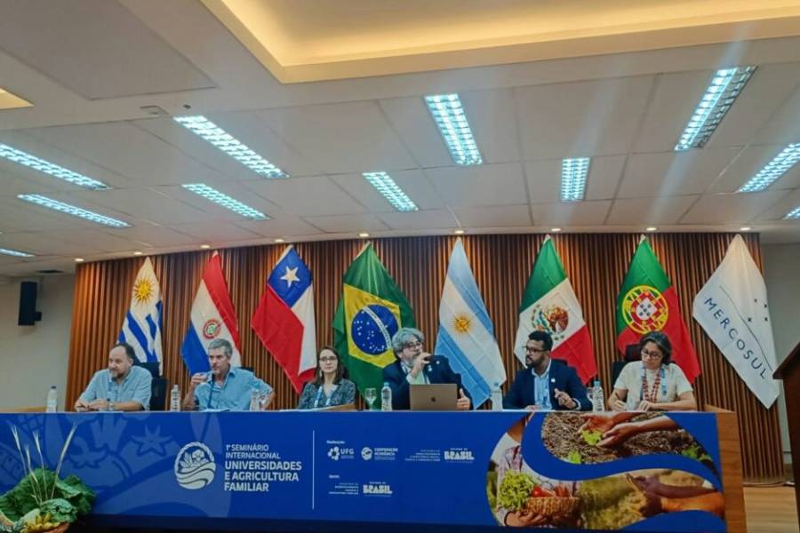 Salud participó en el 1° Seminario Internacional de Agricultura Familiar en Brasil