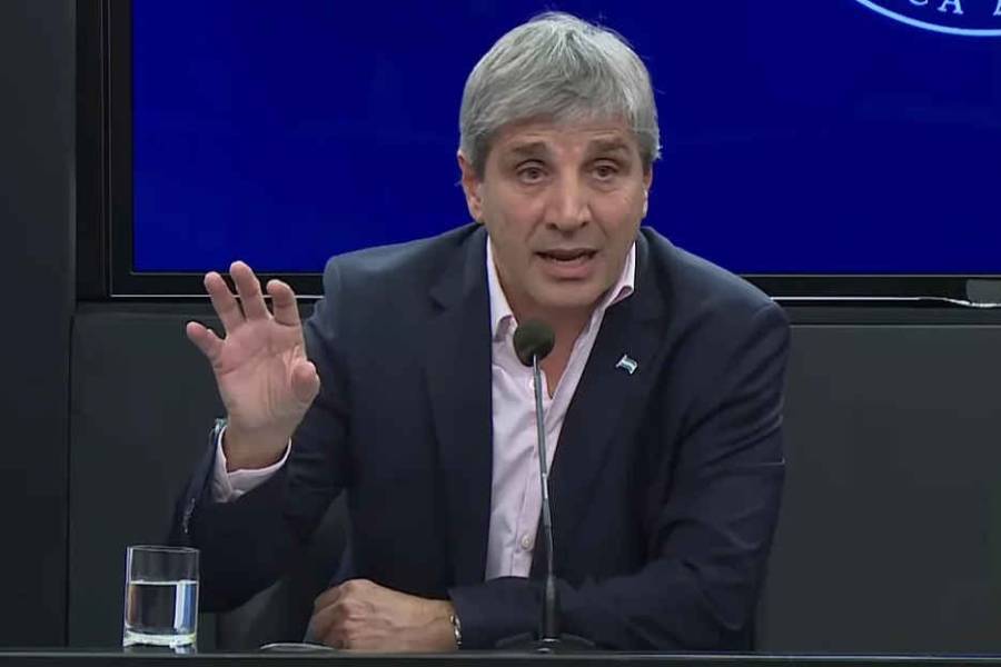 Diputados kirchneristas denunciaron penalmente a Caputo por la manipulación de los números del INDEC