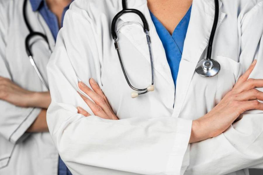 Dos médicos irán a juicio por una cirugía que dejó a un niño con daño cerebral permanente 