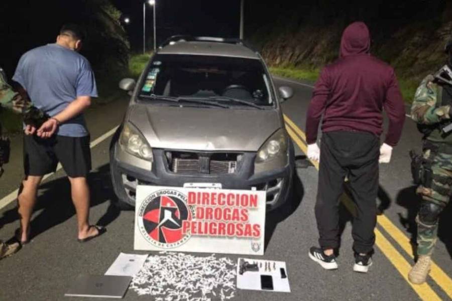 Detienen a un Suboficial de la Policía Federal con 300 dosis de Cocaína en Catamarca