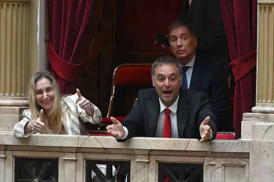 Manuel Adorni defendió el viaje de su esposa en la gira a EE.UU.: 