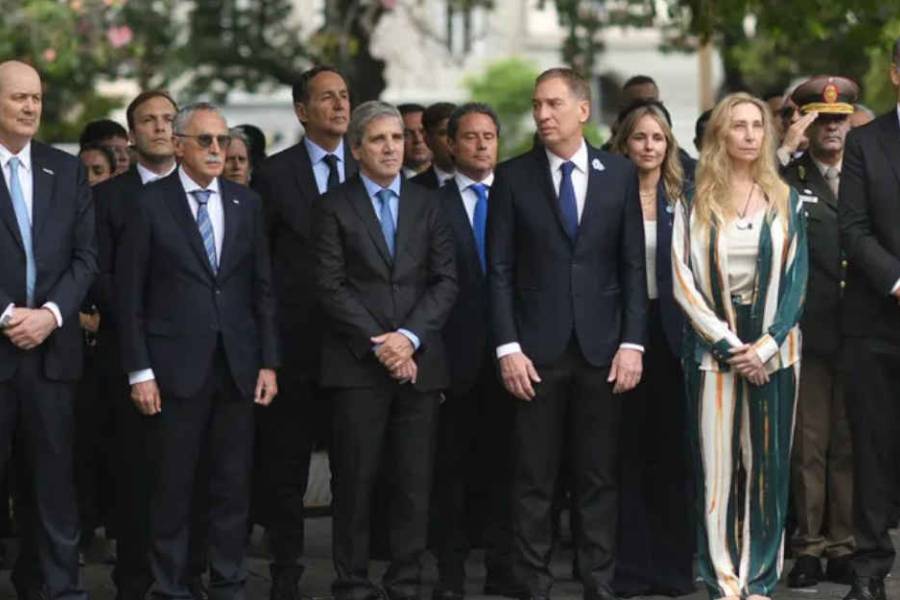 Milei ordenó una reunión de gabinete para el lunes: se viene otro respaldo a Manuel Adorni