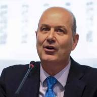 Federico Sturzenegger expone en el Senado: compra de tierras, cambios en desalojos y expropiaciones