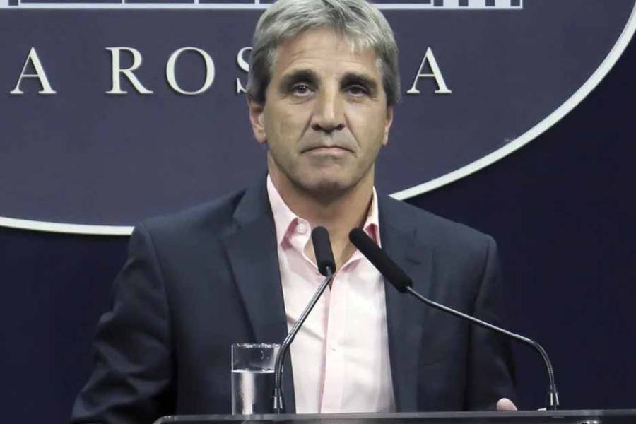 Funcionarios de Caputo se defendieron por los créditos hipotecarios: “Nada ilegal”