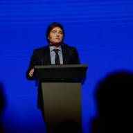 El dato que más preocupa a Milei, la jugada del PJ para “ganar la calle” y la definición sobre Adorni