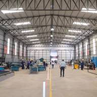 Trágico: Muere un obrero tras caerle estructuras de hierro y precipitarse al vacío