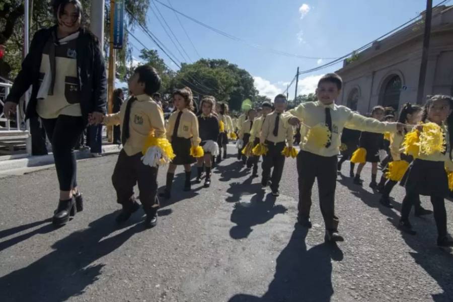 Fray Mamerto Esquiú se viste de fiesta para el desfile central por el Bicentenario del Beato 