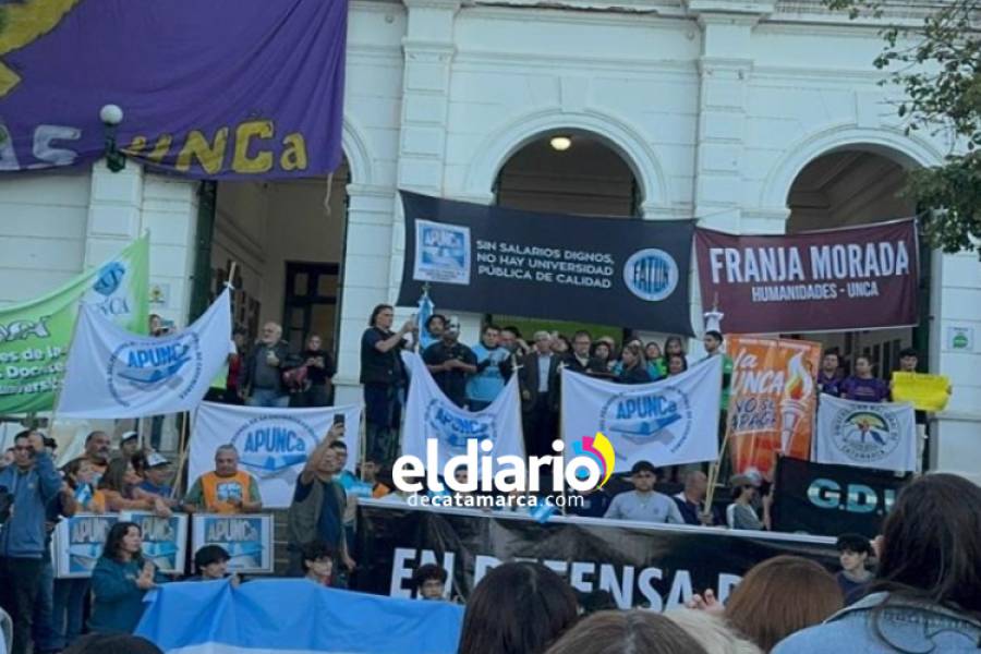 Multitudinaria marcha en Catamarca en defensa de la educación pública