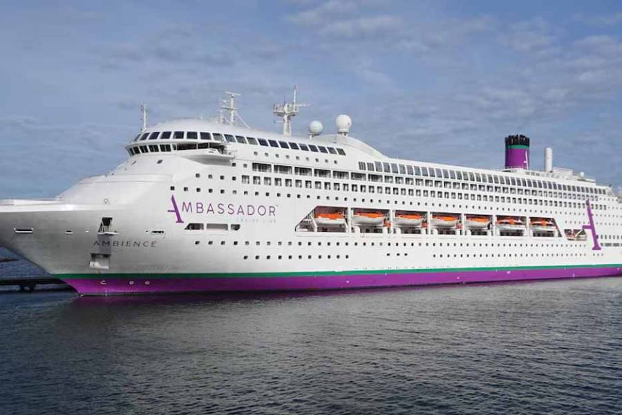 Más de 1.700 personas confinadas en un crucero en Burdeos (Francia) por un posible brote de norovirus tras la muerte de un pasajero