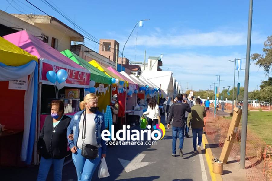 Más de 300 emprendedores este lunes en la Plaza de Choya