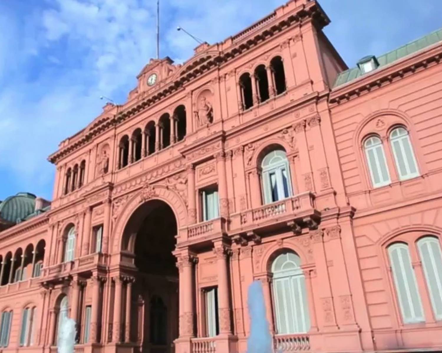 La confianza en el Gobierno volvió a caer en mayo y acumula seis meses de contracción