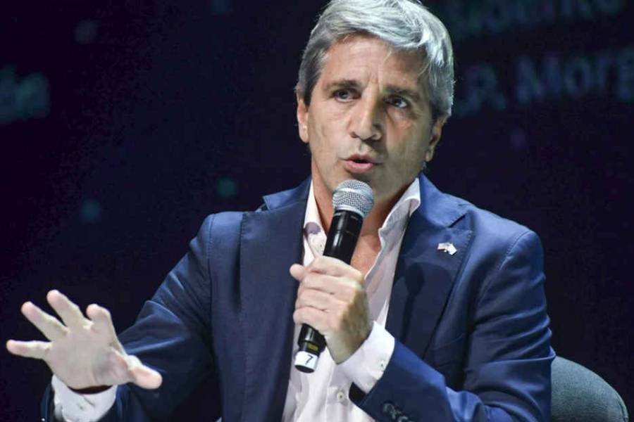 Cambio en el Ministerio de Economía: renunció José García Hamilton y Luis Caputo anunció a su reemplazante