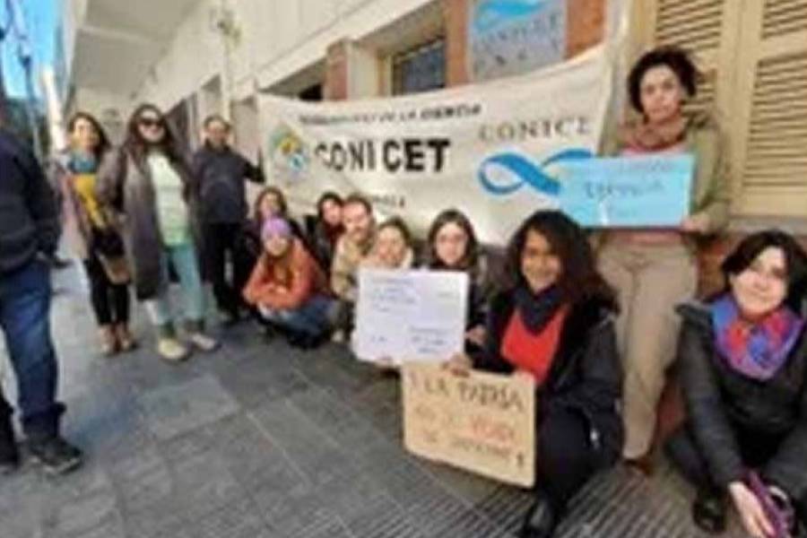 Becarios de CONICET en Catamarca denuncian falta de cobertura en salud