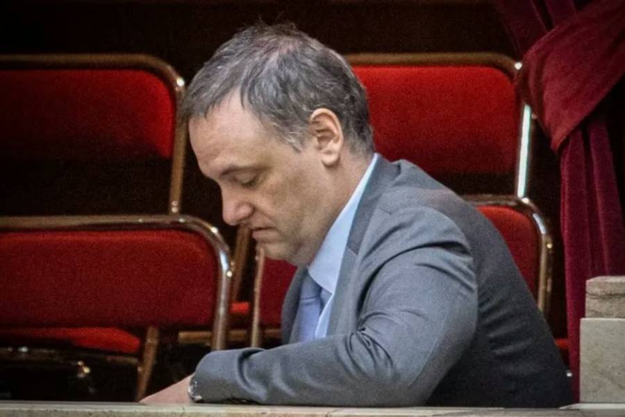 Caso Manuel Adorni: la Justicia restringió sus salidas al exterior por presunto enriquecimiento ilícito