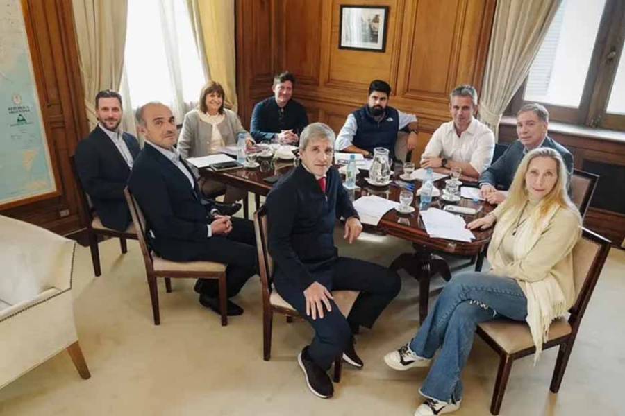 Tras el escándalo de Manuel Adorni, la Oficina Anticorrupción volvió a prorrogar la presentación de las declaraciones juradas