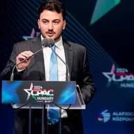 Presentaron un proyecto para que extranjeros paguen salud y educación en la Provincia