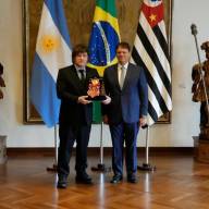 Por el viaje a Brasil, denuncian penalmente a Javier Milei por malversación de fondos públicos